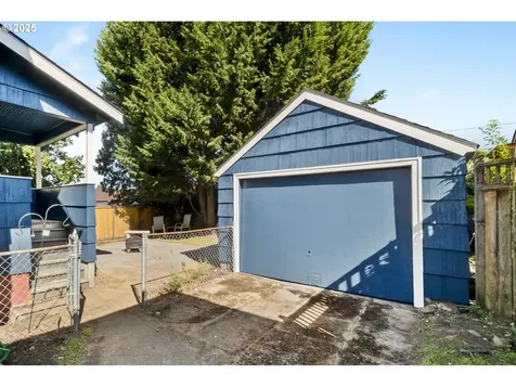 6840 NE Garfield Avenue Portland OR 97211