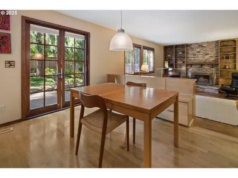 1 Icarus Loop Lake Oswego OR 97035