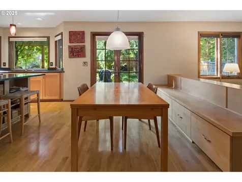 1 Icarus Loop Lake Oswego OR 97035