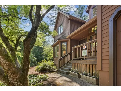 1 Icarus Loop Lake Oswego OR 97035