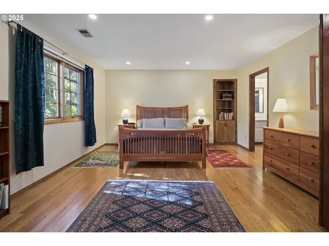 1 Icarus Loop Lake Oswego OR 97035