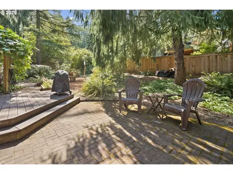1 Icarus Loop Lake Oswego OR 97035