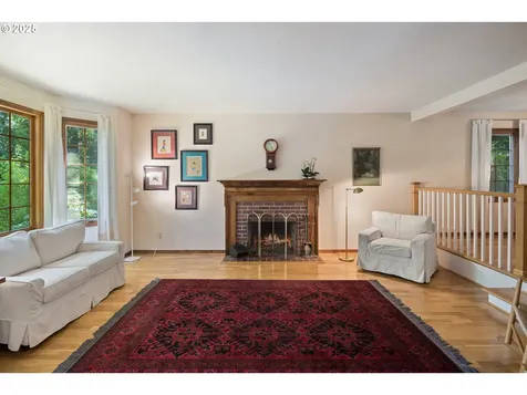 1 Icarus Loop Lake Oswego OR 97035