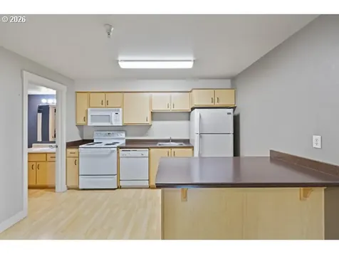 9817 NE Irving Street Portland OR 97220