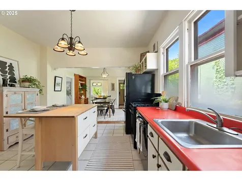 4042 N Michigan Avenue Portland OR 97227