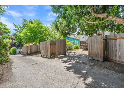 4042 N Michigan Avenue Portland OR 97227