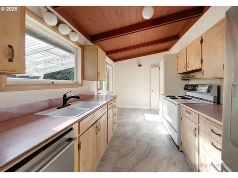 11354 SE Yamhill Street Portland OR 97216