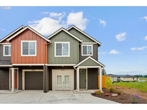 16151 Serres Farms Way Oregon City OR 97045