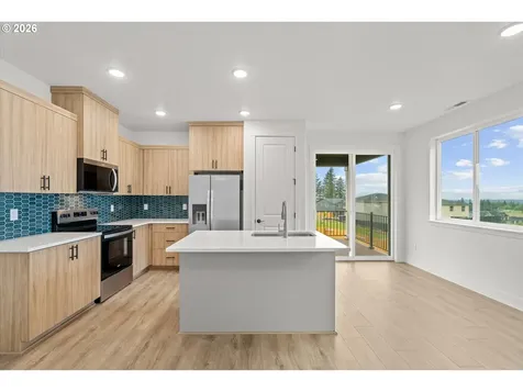 16151 Serres Farms Way Oregon City OR 97045