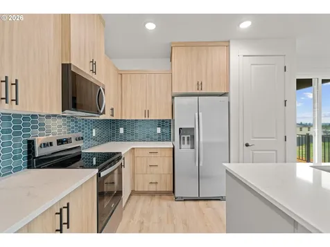 16151 Serres Farms Way Oregon City OR 97045