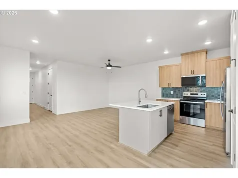 16151 Serres Farms Way Oregon City OR 97045
