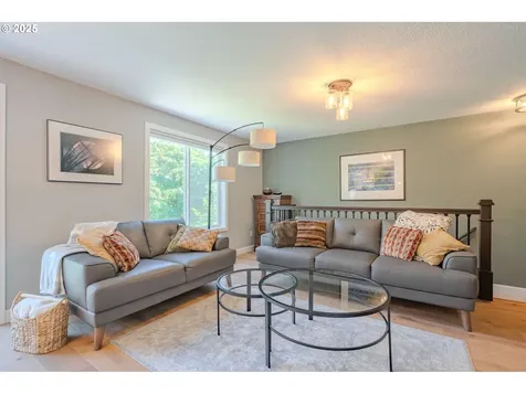 2012 NW Willow Drive Camas WA 98607