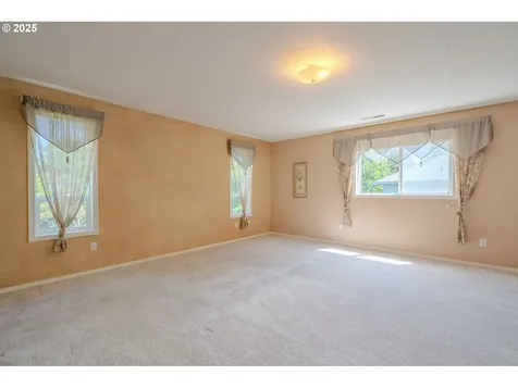 2012 NW Willow Drive Camas WA 98607