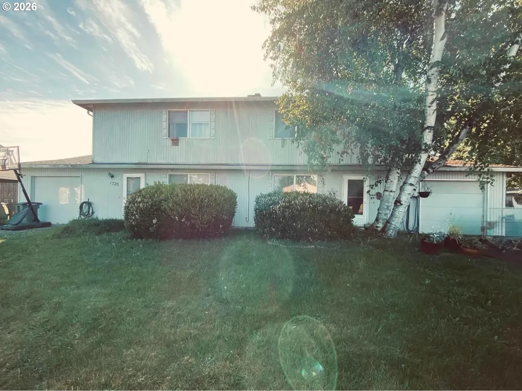 1725 SE Blairmont Drive Vancouver WA 98683