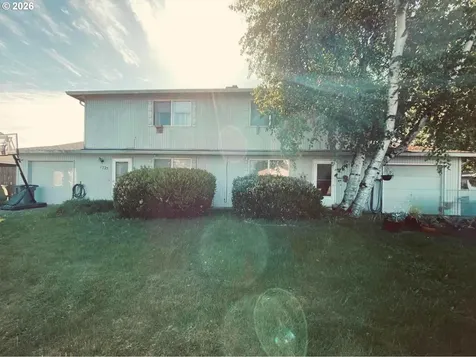 1725 SE Blairmont Drive Vancouver WA 98683