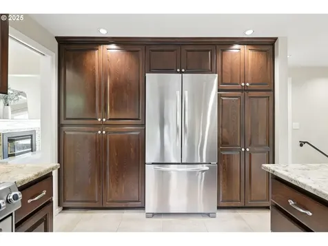 15025 NW Oakhills Drive Beaverton OR 97006