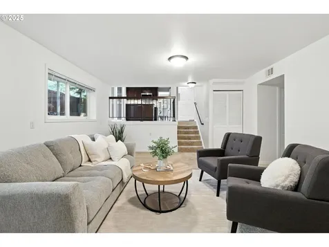15025 NW Oakhills Drive Beaverton OR 97006