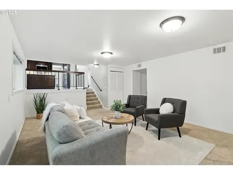 15025 NW Oakhills Drive Beaverton OR 97006