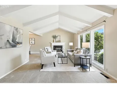 15025 NW Oakhills Drive Beaverton OR 97006