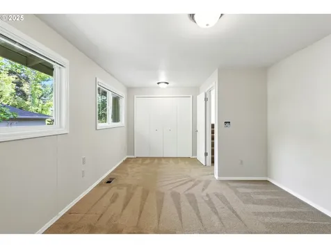 15025 NW Oakhills Drive Beaverton OR 97006
