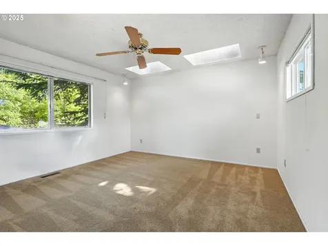 15025 NW Oakhills Drive Beaverton OR 97006