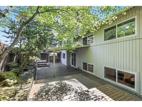 15025 NW Oakhills Drive Beaverton OR 97006