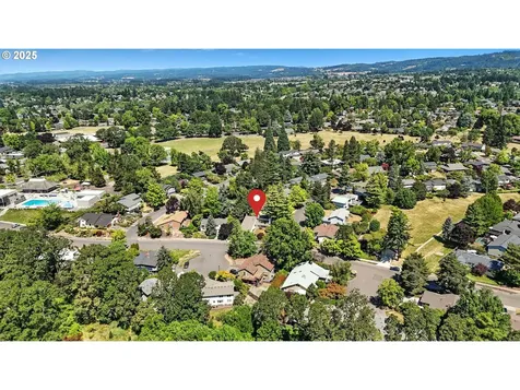 15025 NW Oakhills Drive Beaverton OR 97006
