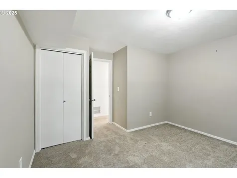 15025 NW Oakhills Drive Beaverton OR 97006