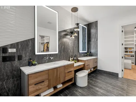 NE 43rd Circle Camas WA 98607