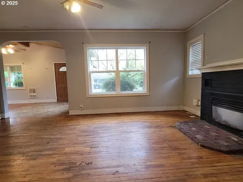 1335 G Street Washougal WA 98671