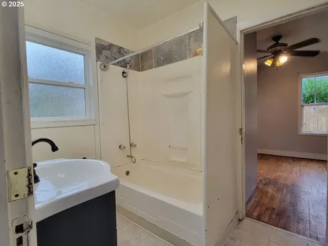 1335 G Street Washougal WA 98671