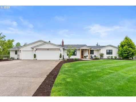 15000 NE Lawnview Circle Aurora OR 97002