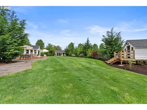 15000 NE Lawnview Circle Aurora OR 97002