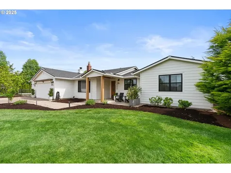 15000 NE Lawnview Circle Aurora OR 97002