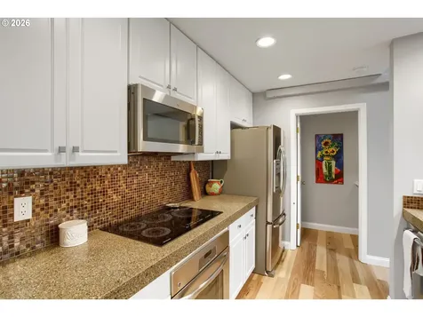 1719 NW Miller Hill Court Portland OR 97229