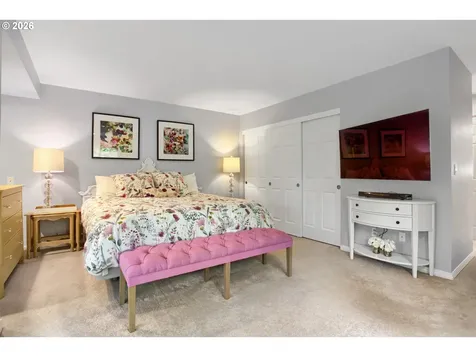 1719 NW Miller Hill Court Portland OR 97229