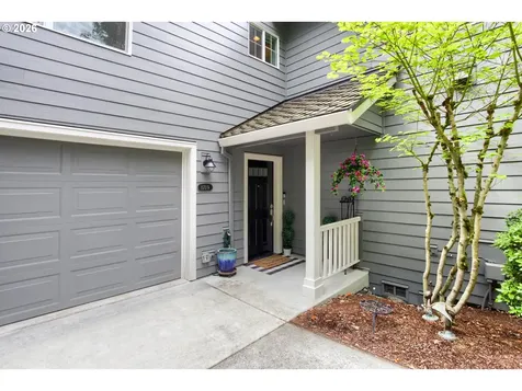 1719 NW Miller Hill Court Portland OR 97229