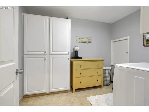 1719 NW Miller Hill Court Portland OR 97229