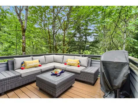 1719 NW Miller Hill Court Portland OR 97229