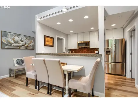 1719 NW Miller Hill Court Portland OR 97229