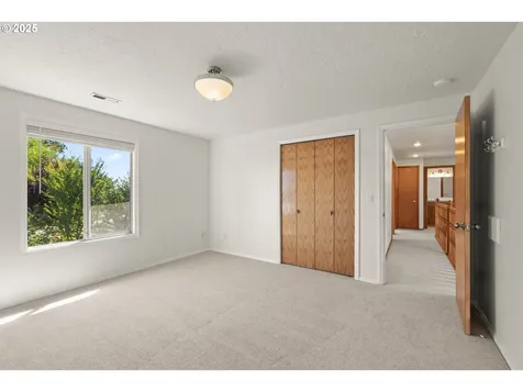 2130 Long Street West Linn OR 97068
