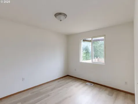 9702 N Edison Street Portland OR 97203