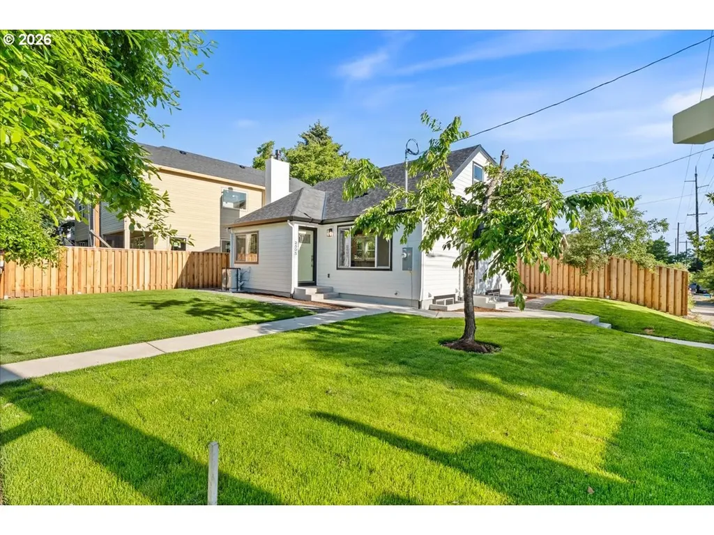 2505 N Winchell Street Portland OR 97217