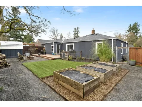 7518 SE Evergreen Street Portland OR 97206