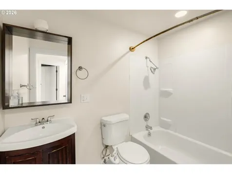 402 SE 31st Avenue Portland OR 97214