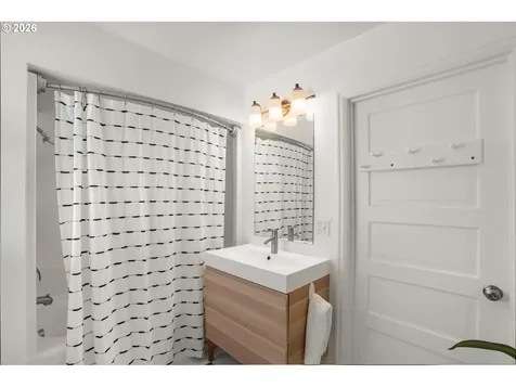 402 SE 31st Avenue Portland OR 97214