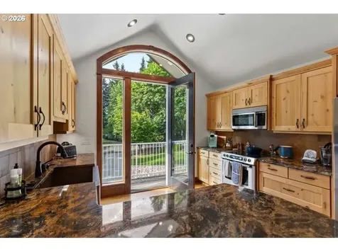 12410 NW 11th Court Vancouver WA 98685