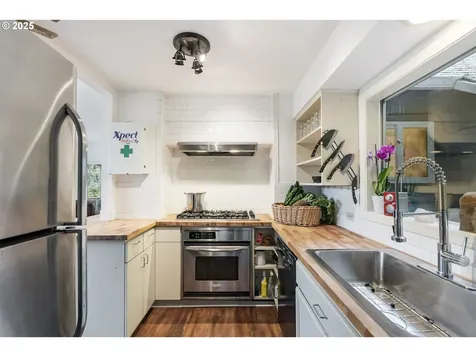 8821 NW Springville Road Portland OR 97231