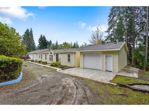 2085 Ne West Devils Lake Road Lincoln City OR 97367