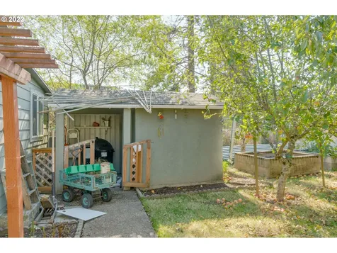 38376 Hood Street Sandy OR 97055